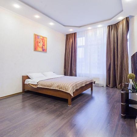 קייב Navit Apartments With Breakfast,Near The Railway Station, The City Center, The Park מראה חיצוני תמונה